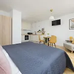 Chmielna Dla 3 Osob Centrum Warszawy By Renters *