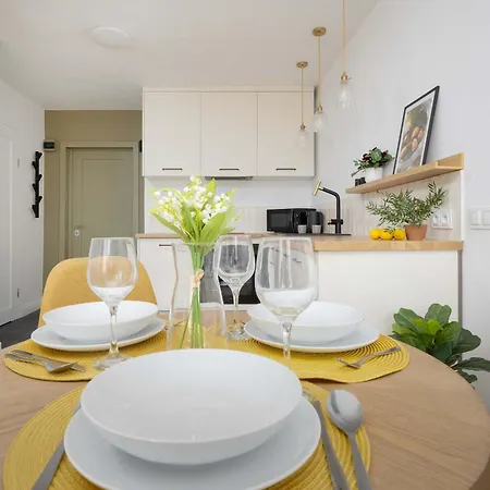 Appartement Chmielna Dla 3 Osob Centrum Warszawy By Renters Varsovie