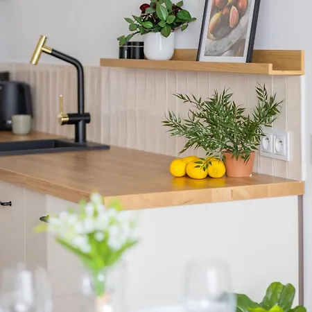 Chmielna Dla 3 Osob Centrum Warszawy By Renters Appartement Varsovie