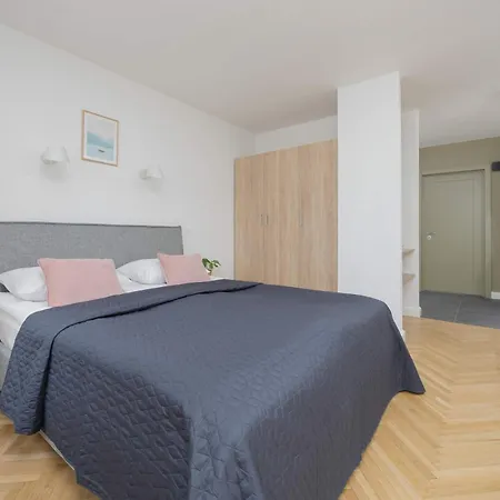 Appartement Chmielna Dla 3 Osob Centrum Warszawy By Renters