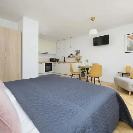 Chmielna Dla 3 Osób Centrum Warszawy By Renters *