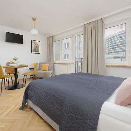 Chmielna Dla 3 Osób Centrum Warszawy By Renters Varsóvia